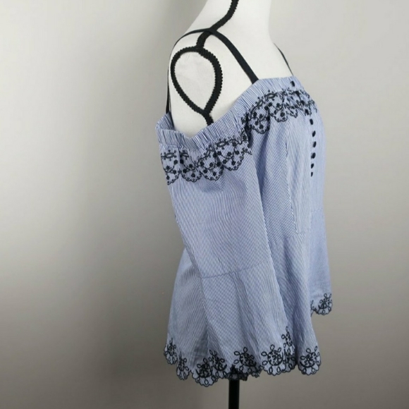 NWT YYIGAL Pinstripe Off Shoulder Top Size XL - Picture 3 of 9